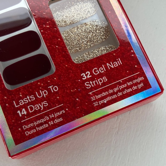 Dashing Diva | Gloss Poinsettia Princess Gel Nail Strips GS770 - Picture 3 of 6